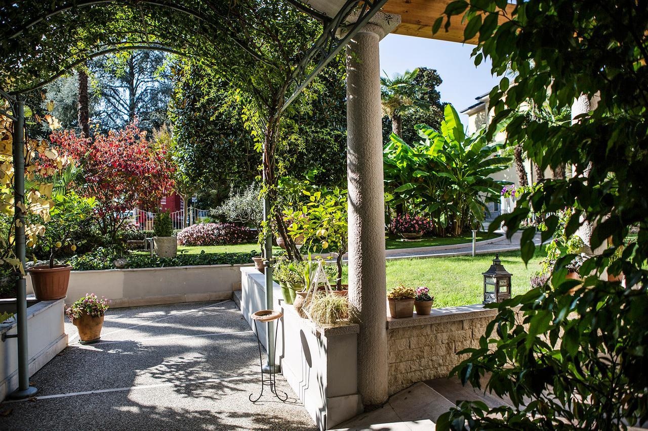 Hotel Regina Adelaide & 4*