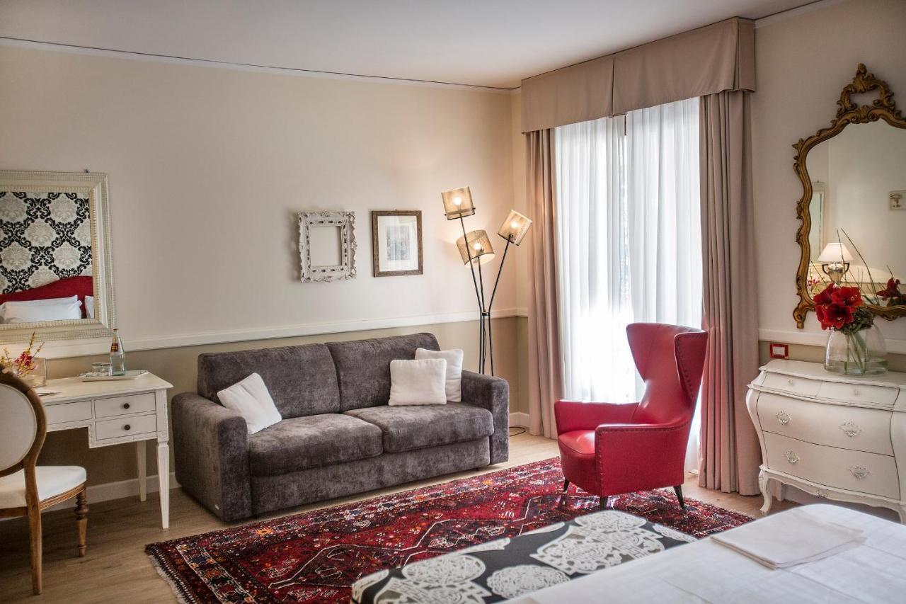 Regina Adelaide & Hotel